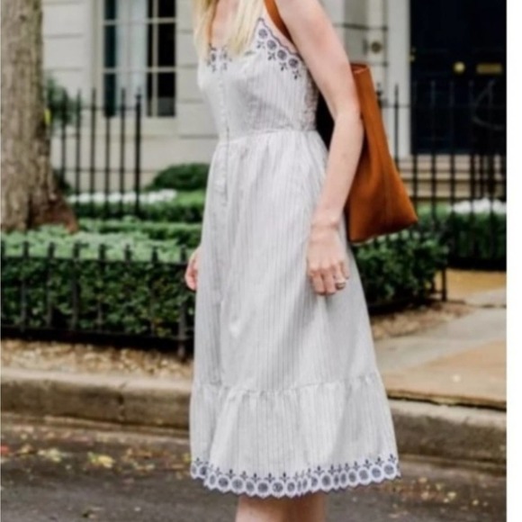 Madewell Dresses & Skirts - Madewell Embroidered Jardin Midi Dress Size 4